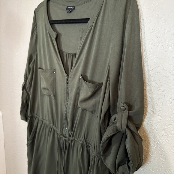 Torrid Sz 1 Green Challis Zip-Front Romper One Piece Cute Flirty Flattering Fun - Picture 6 of 10